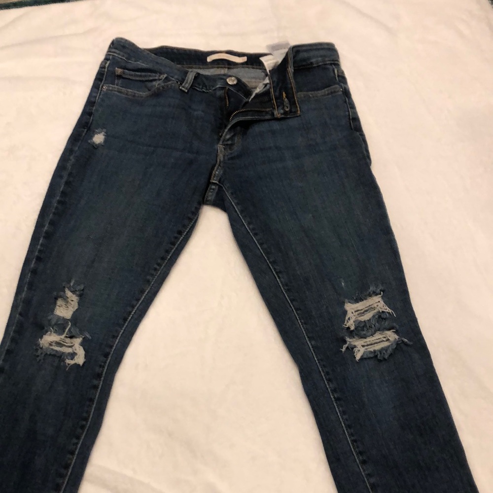 Woman’s Levi’s jeans
